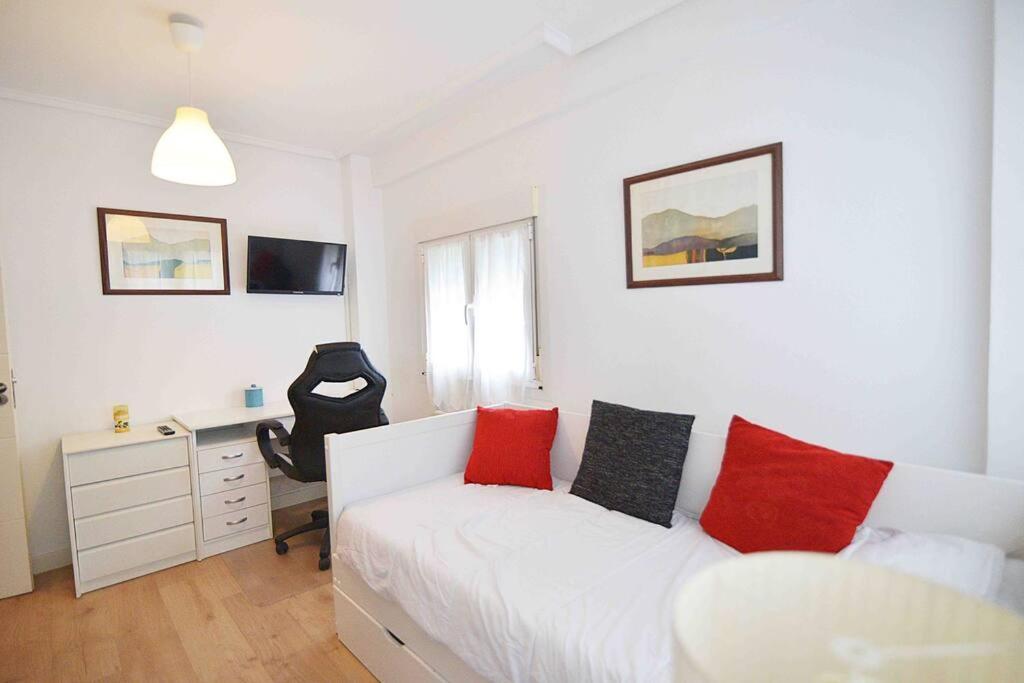El Apartamento De Los Pinares By Just Room Santander Exterior photo